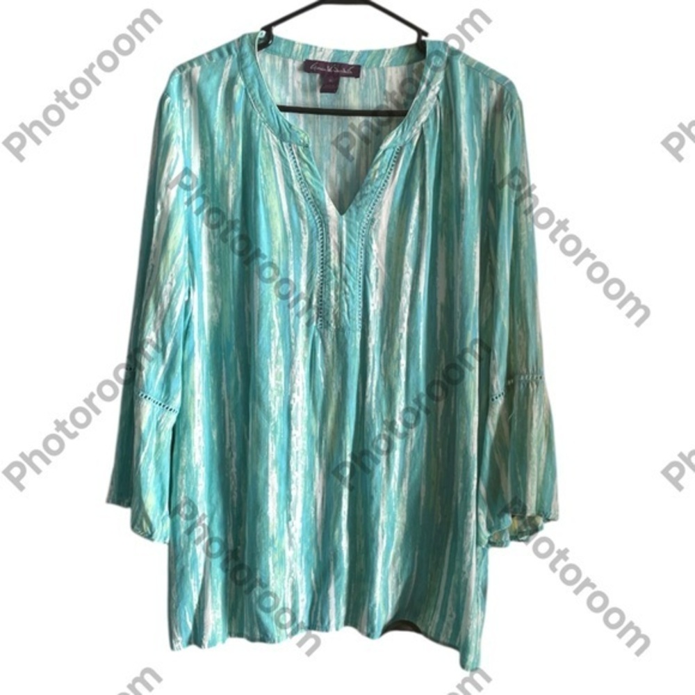 Gloria Vanderbilt Green blue bleachy print 3/4 Sleeve Relaxed Tunic.
